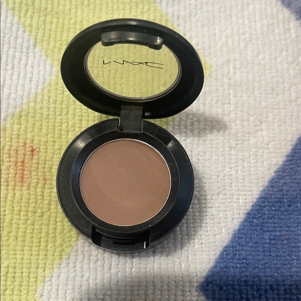 MAC Cosmetics Soft Brown Eyeshadow